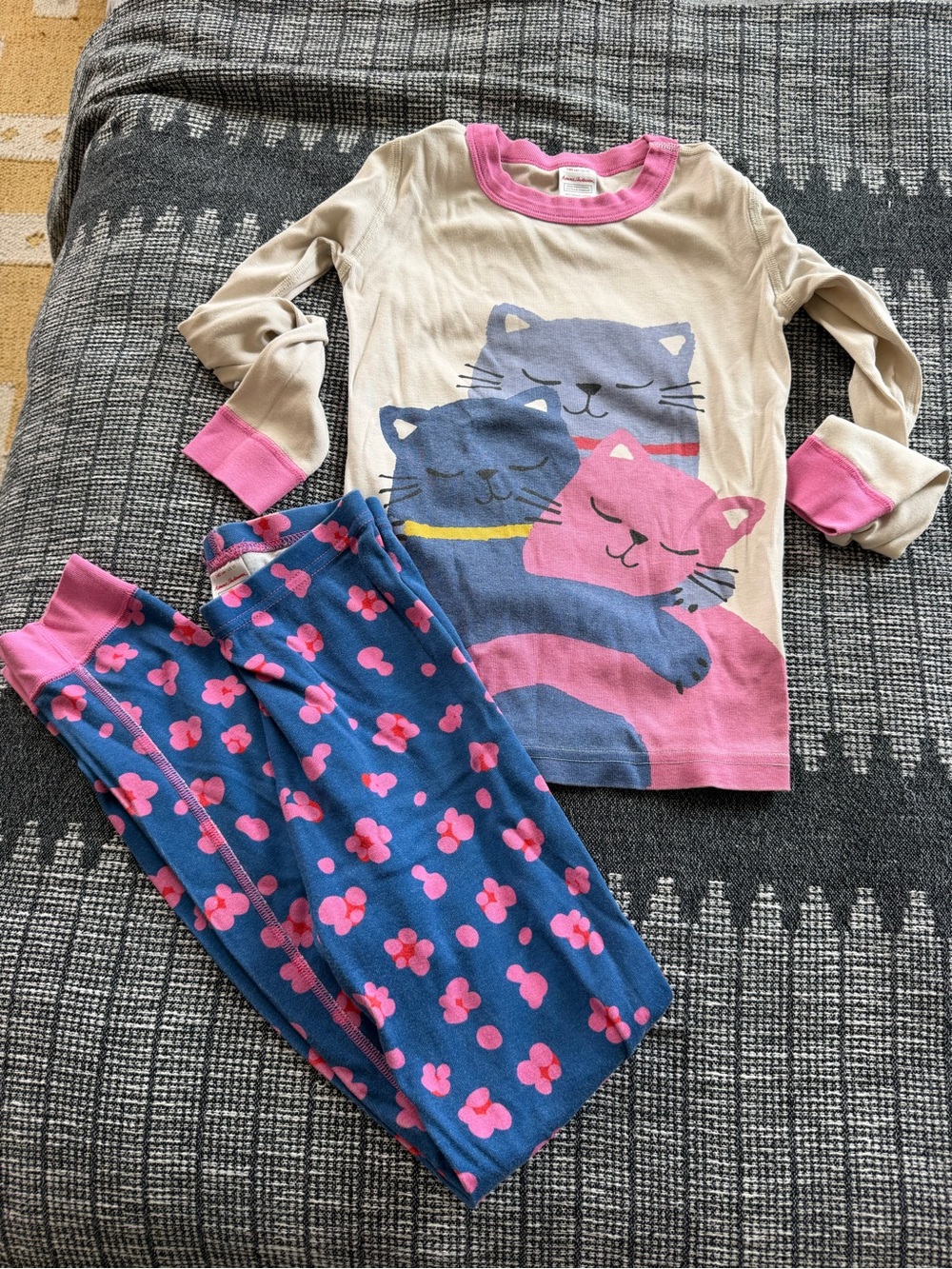 Hanna Andersson Pink & Blue Cat Print Pajama Set